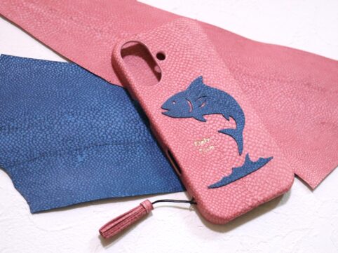 おさかなスマホカバー